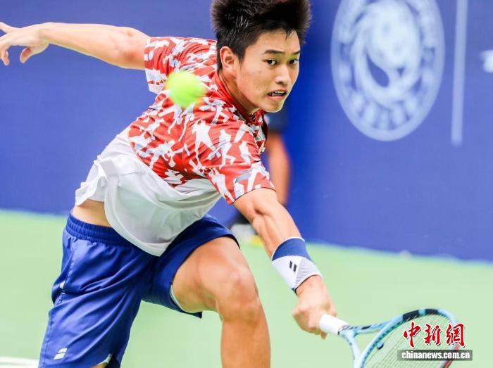 成都网球公开赛正式开拍,姜福民首次登上ATP巡