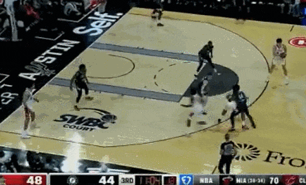 杨瀚森发展联盟赛遭遇季后赛强度防守，数据全