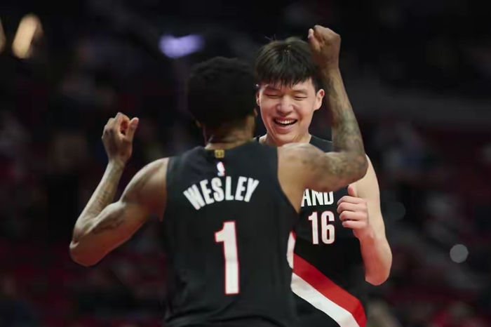 杨瀚森复出首战获主帅盛赞 球队战术体系初显成