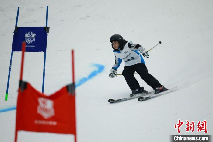 第五届粤港澳大湾区滑雪精英挑战赛广州热雪奇