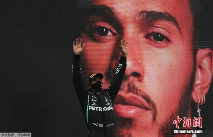 维斯塔潘收官战夺冠 梅赛德斯车队提前锁定冠军