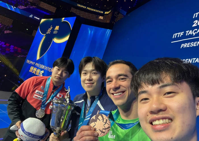 王楚钦逆风翻盘夺世界杯男单冠军 师娘卢璐哽咽