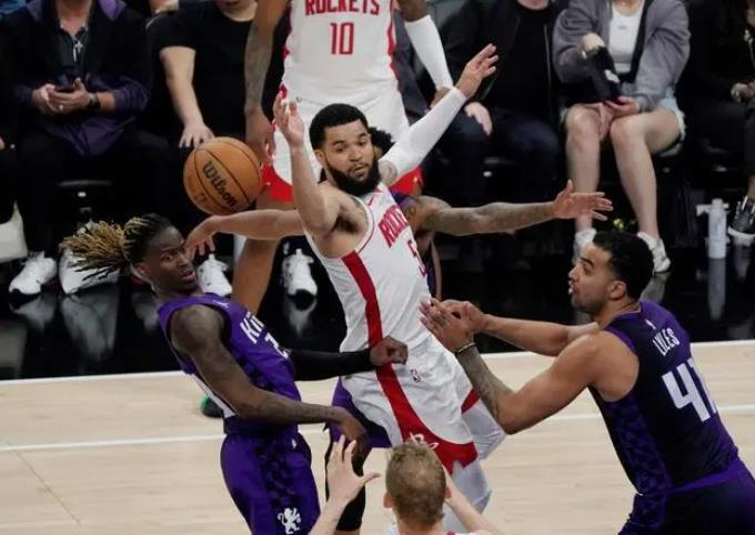 火箭队1号位人手过剩 霍勒迪离队成定局